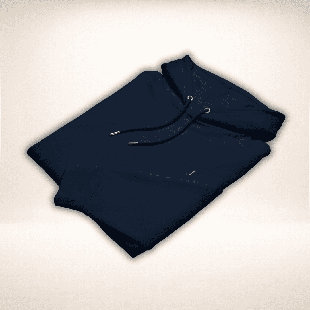 Gefalteter Club Juliet Bio Hoodie in French Navy mit goldfarbenem J