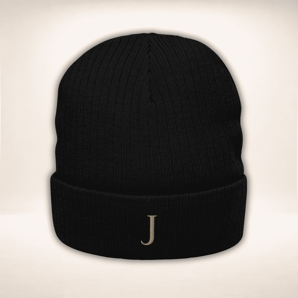 Club Juliet Bio Mütze in Schwarz mit goldenem J