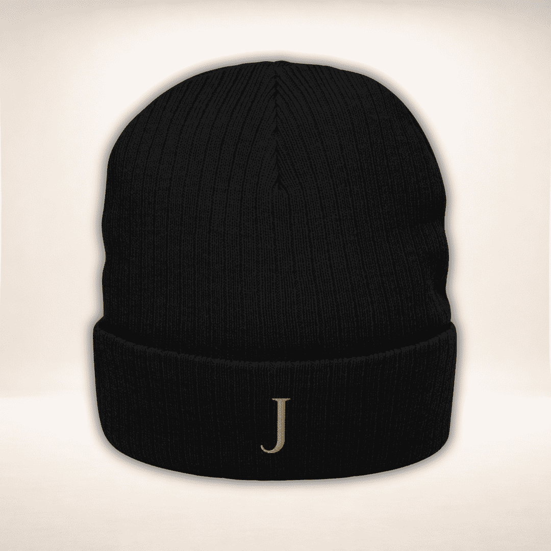 Club Juliet Bio Mütze in Schwarz mit goldenem J