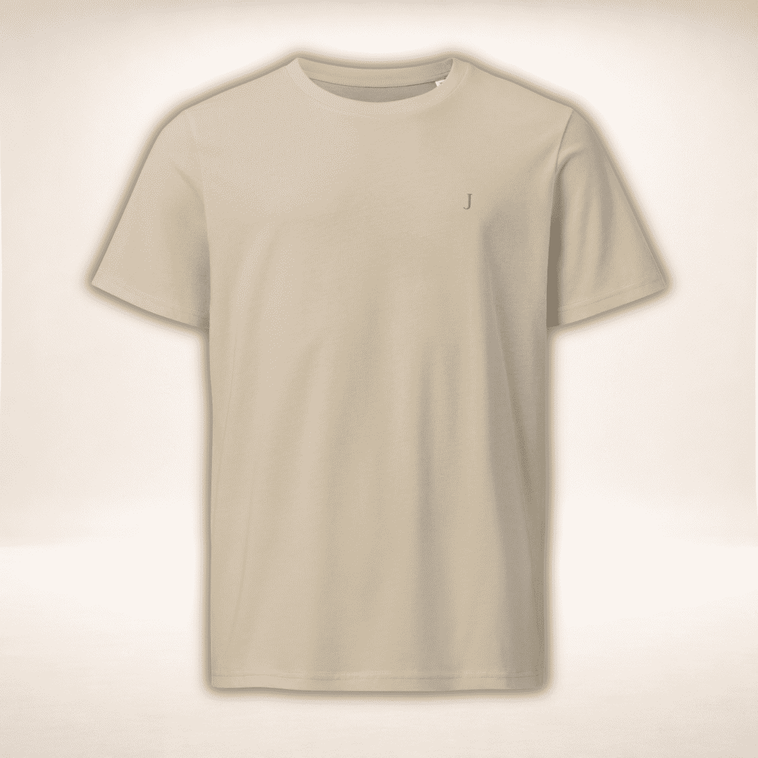 Club Juliet Bio Tee in Naturweiß mit kleinem goldfarbenem J