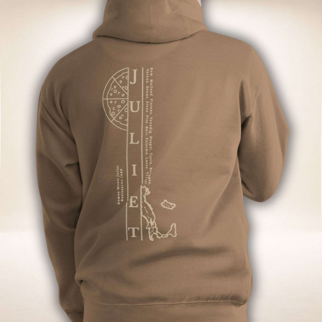 La Serenità Hoodie in Hellbraun, Rückenansicht mit vertikalem Juliet-Motiv