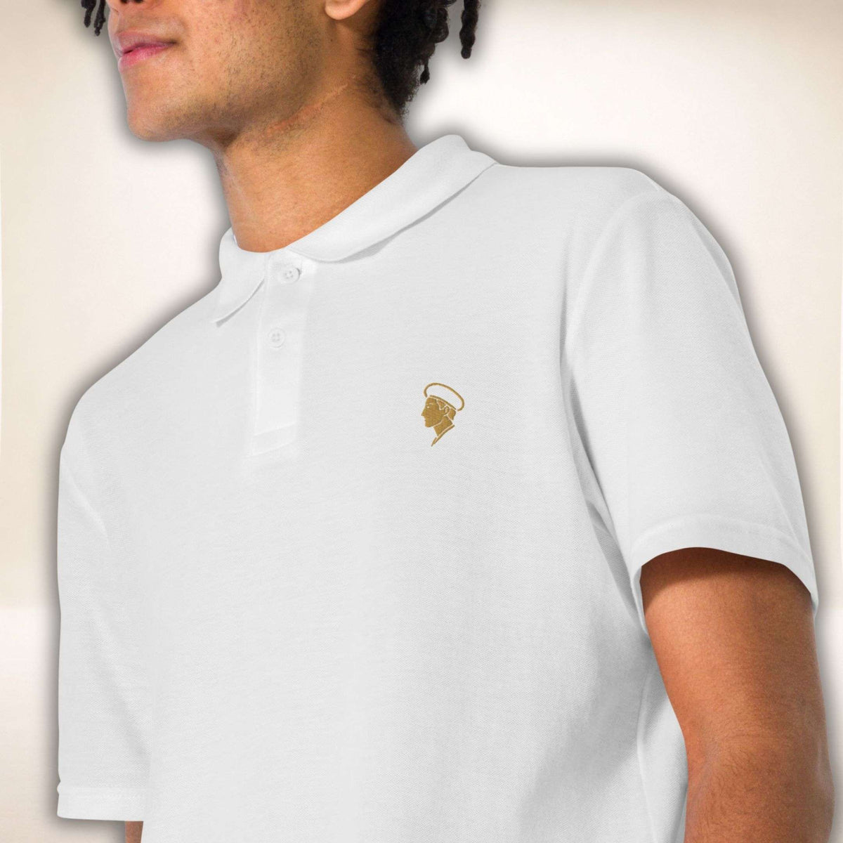 Romeo Silhouette Polo in Weiß mit goldener Romeo-Stickerei
