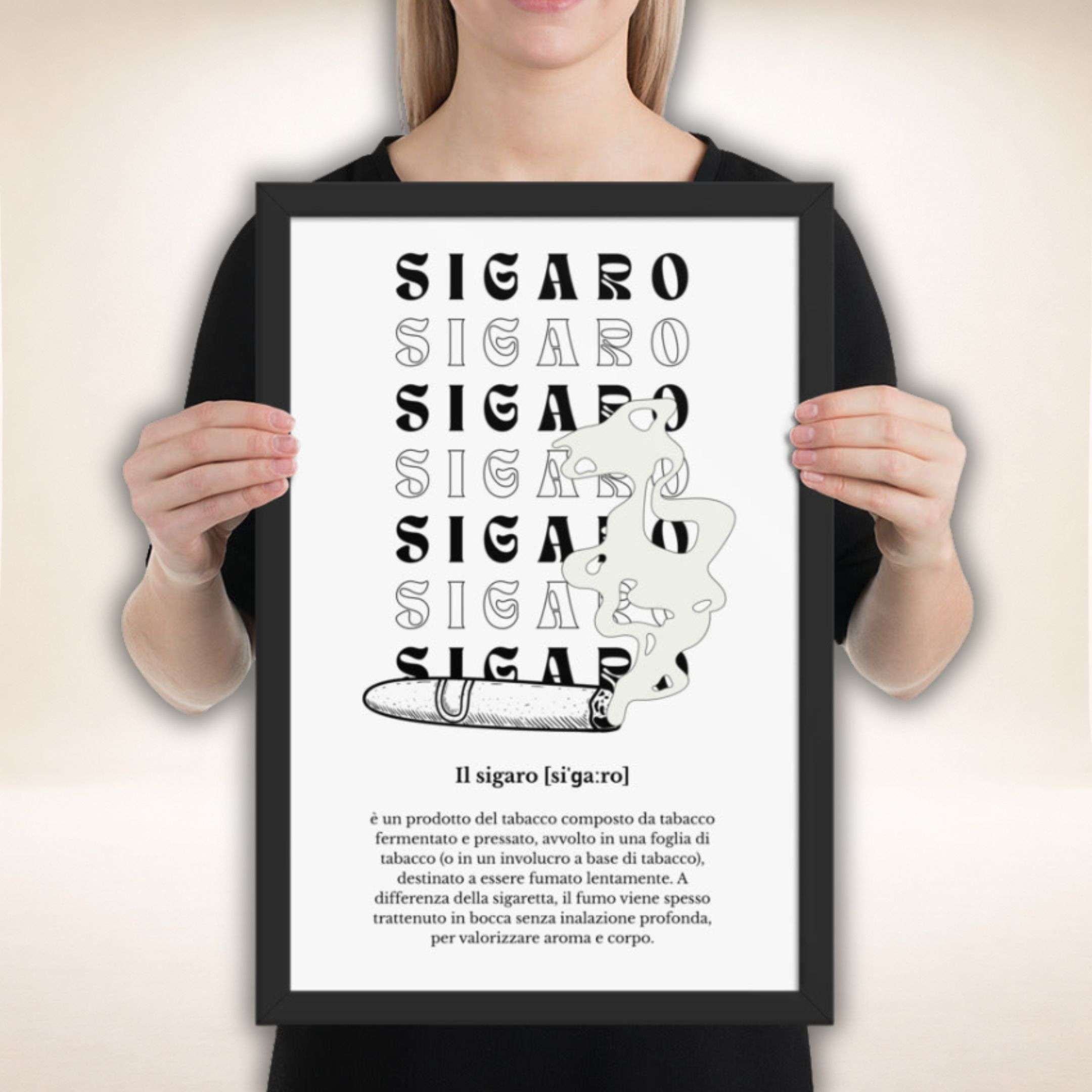 Sigaro Noir Poster im schwarzen Rahmen mit Zigarrenillustration und typografischem Motiv